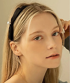 Minimalist Saten Fiyonk ve İnci Detaylı Taç