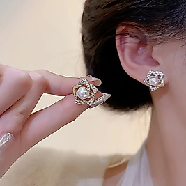 Vintage Zarif İnci ve Zirkon Taşlı Çiçek Model Kadın Küpe