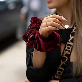 Bordo Büyük Boy Kadife Siyah El Yapımı Simit Toka - XXL Scrunchies