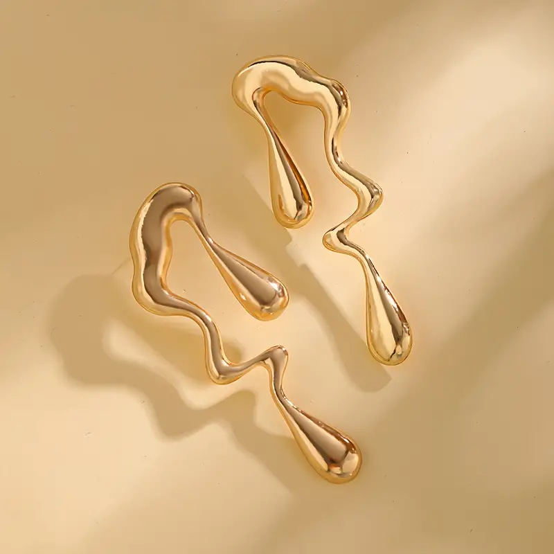 Düzensiz Damla Tasarım Gold Kadın Uzun Küpe