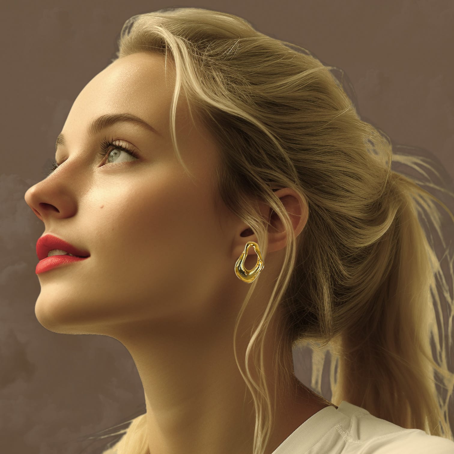 Gold Asimetrik Sallantılı Küpe