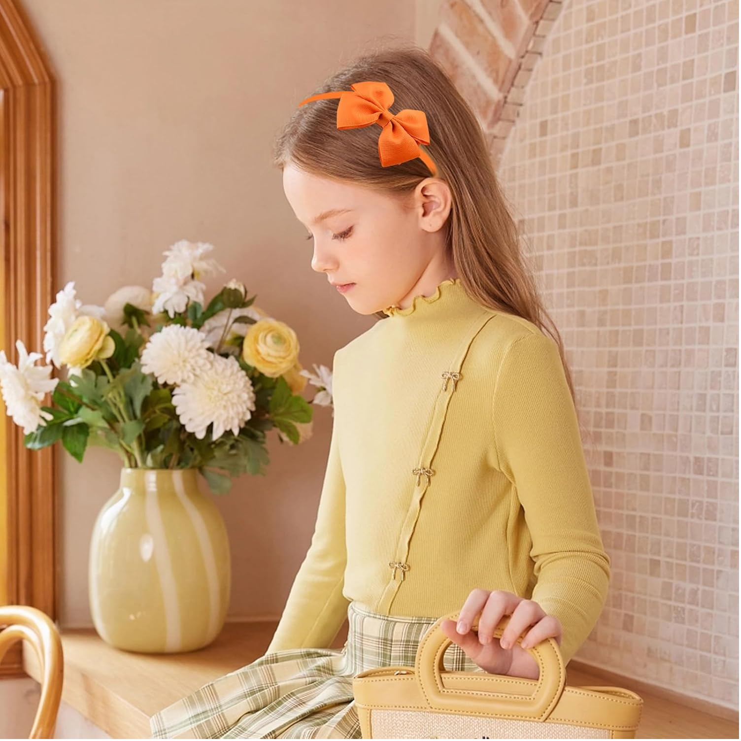 Turuncu Fiyonk Detaylı Esnek Saten Taç – Şık ve Rahat Saç Aksesuarı