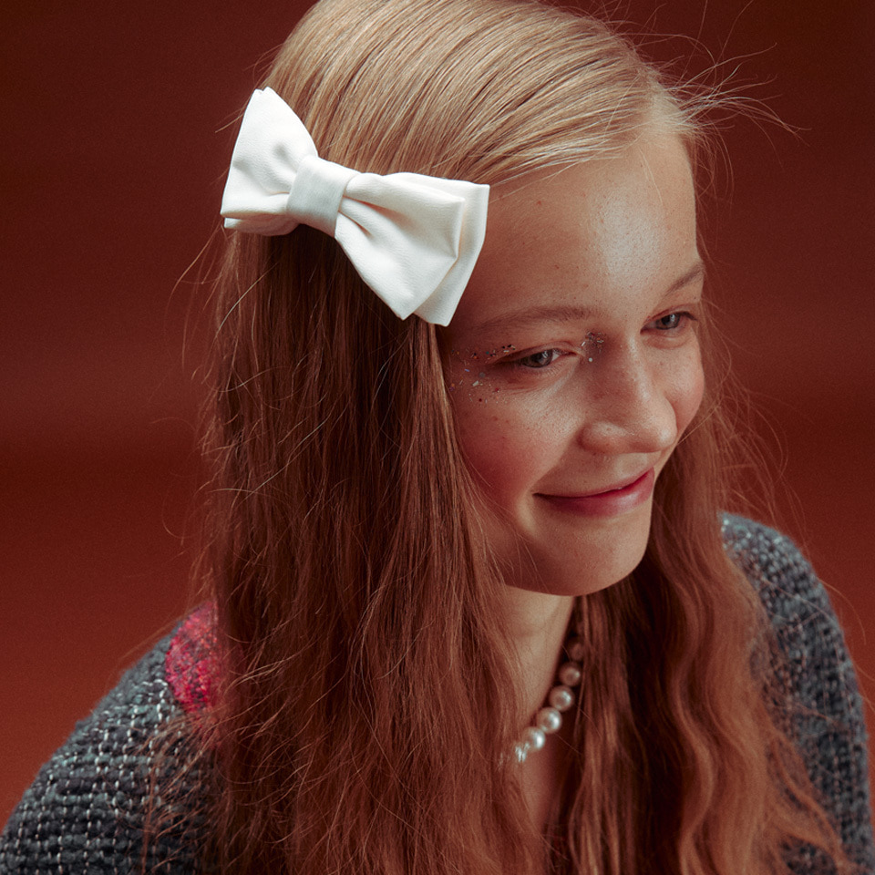 Beyaz Çift Kat Saten Fiyonk Klipsli Saç Tokası