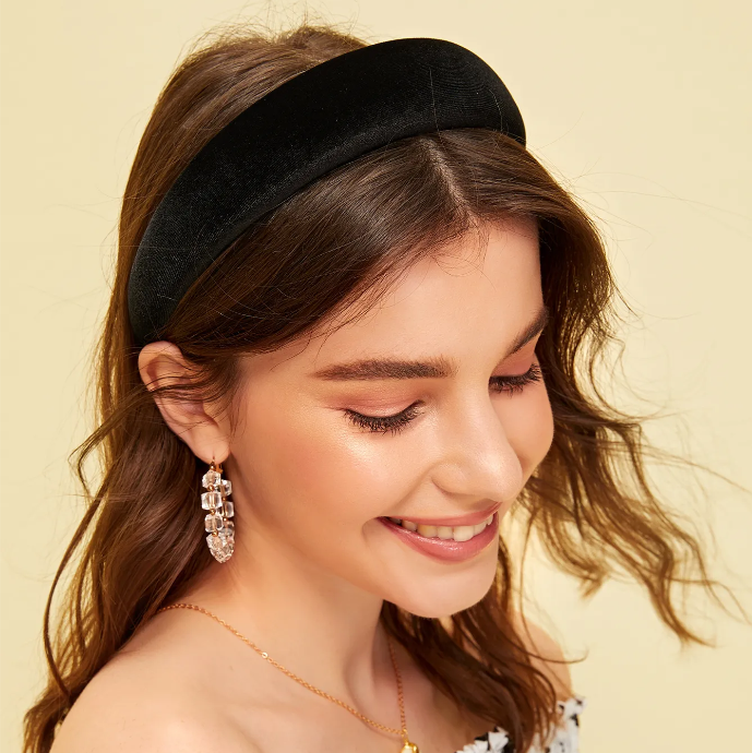 Siyah Kalın Bombeli Kadife Taç - 4 Cm