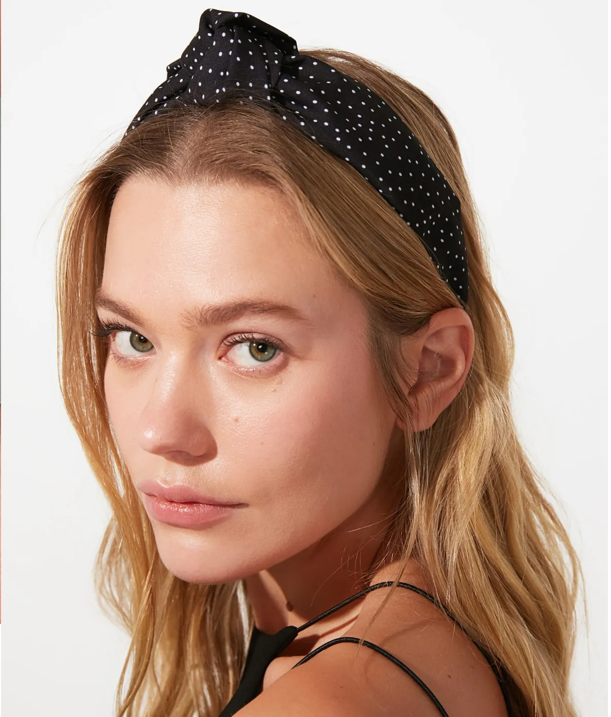 Siyah Puantiye Desenli Saten Düğümlü Taç