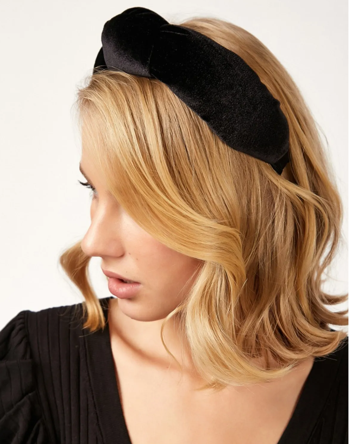 Siyah Kadife Düğümlü Lüx Taç