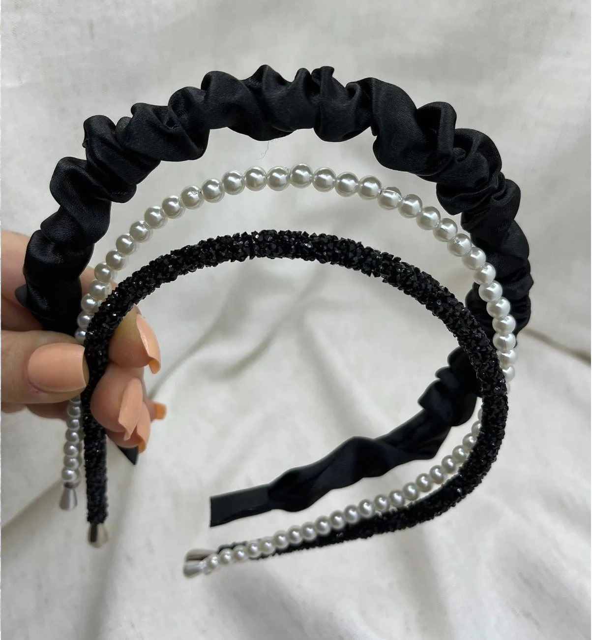 3'Lü Taç Seti, İncili Taç, Siyah Parıltılı Taç, Siyah Büzgülü Taç