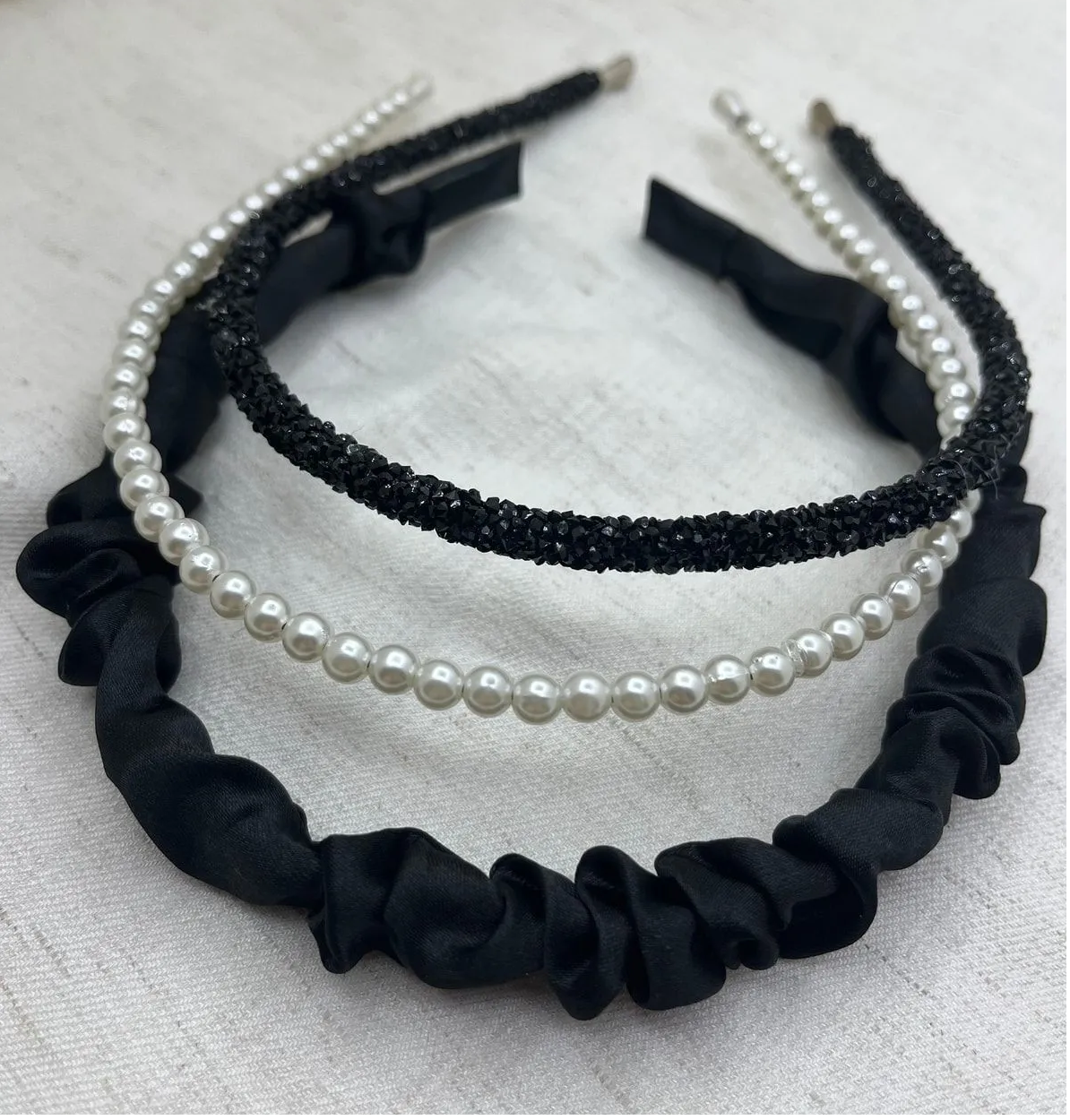 3'Lü Taç Seti, İncili Taç, Siyah Parıltılı Taç, Siyah Büzgülü Taç