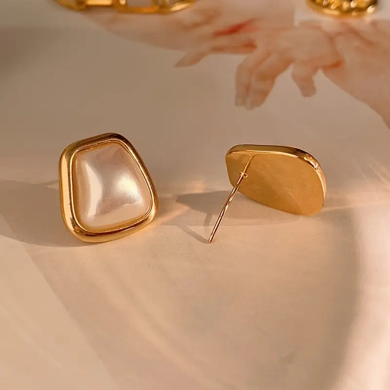 Minimalist ve Zarif Tarz Kore Esintili İnci Küpe