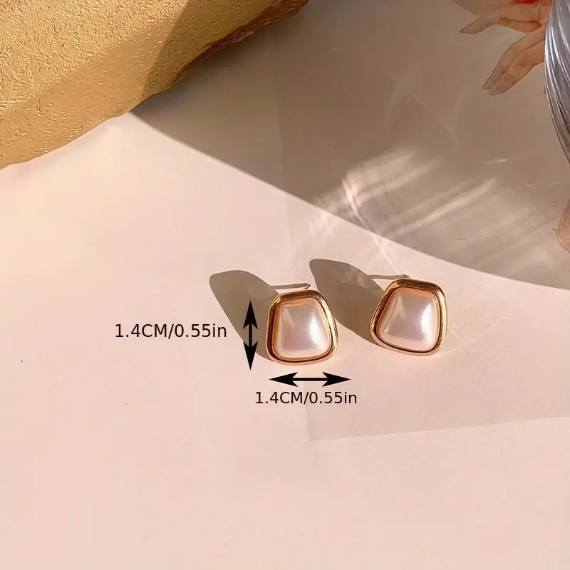 Minimalist ve Zarif Tarz Kore Esintili İnci Küpe